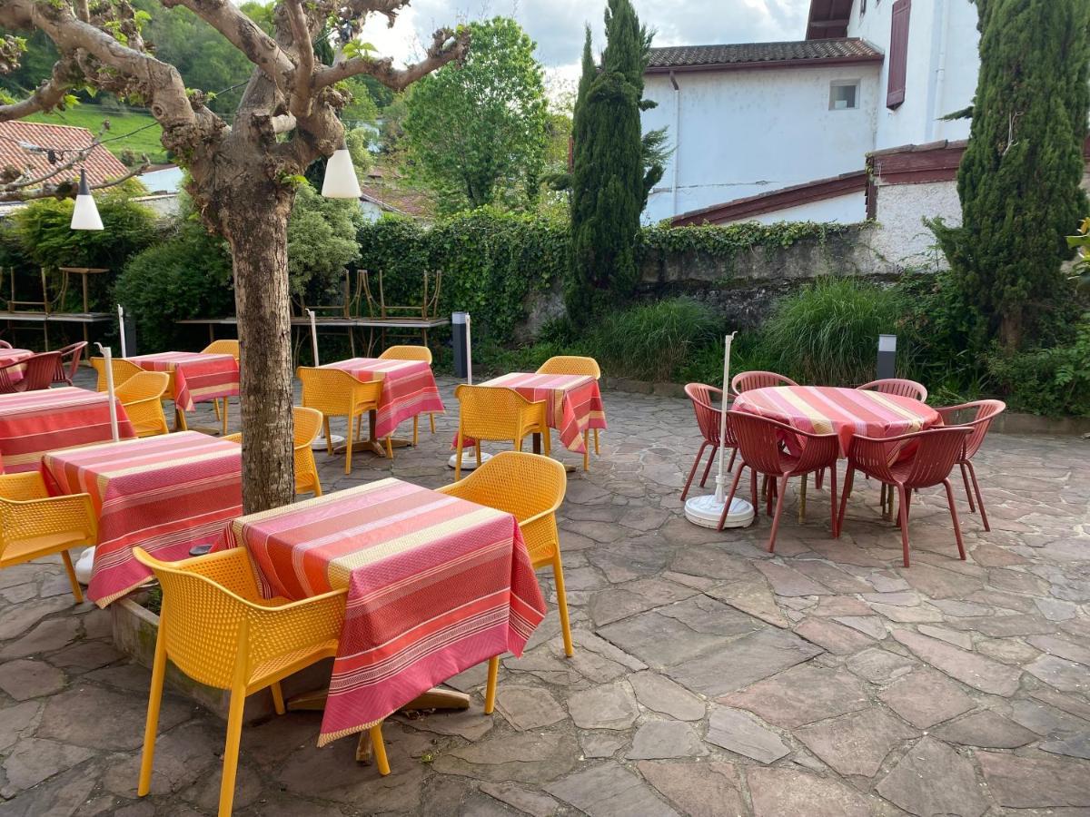 Hotel Juantorena Сент-Етиен-дьо-Байгори Екстериор снимка